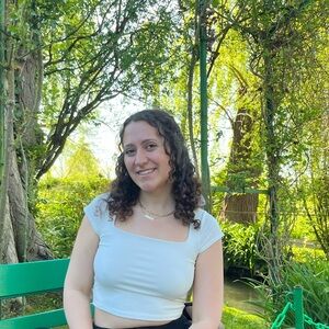 Meet your Posher, Monica